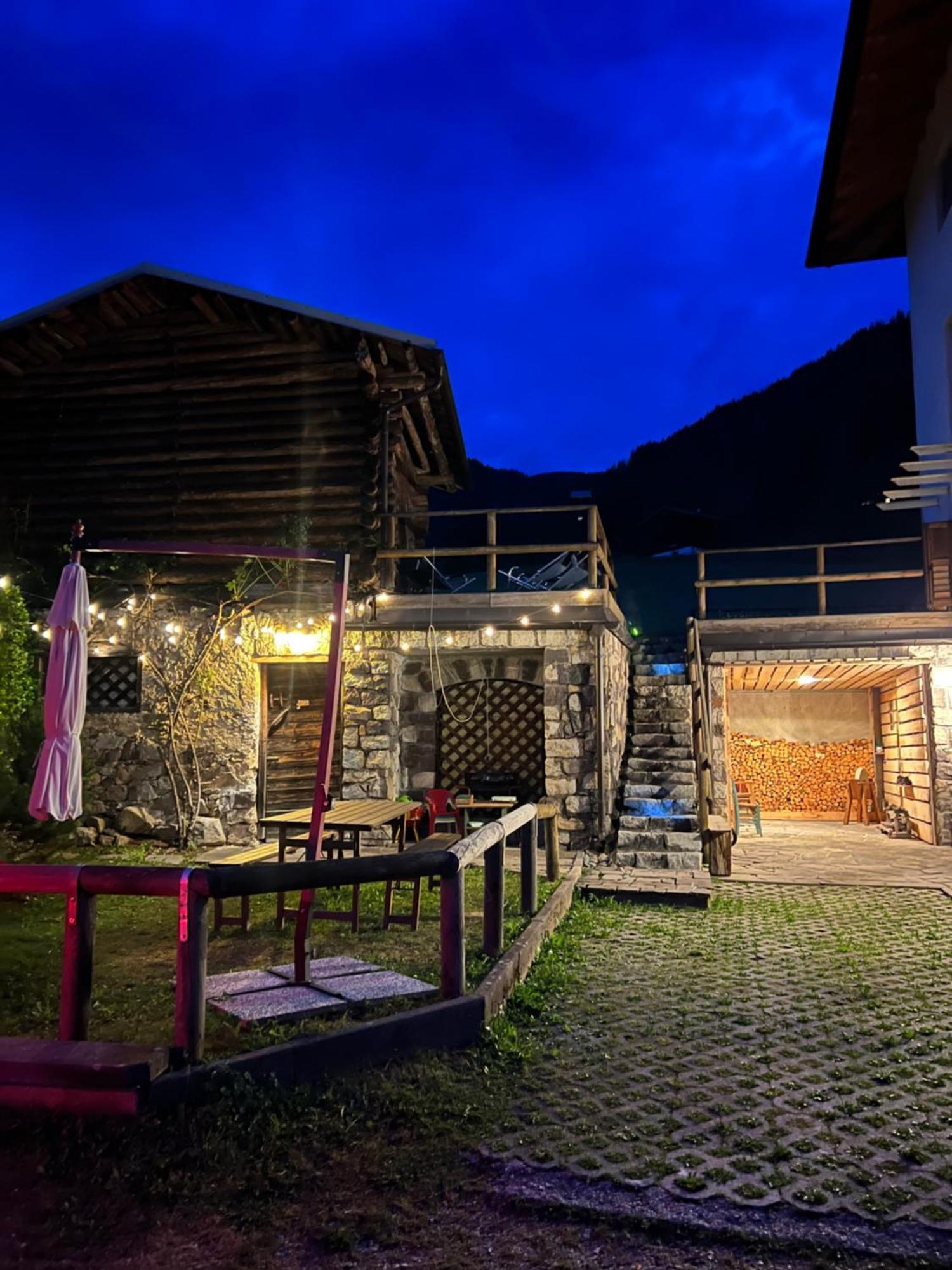 Conte Moro, Ospitalita In Vanoi Chalet