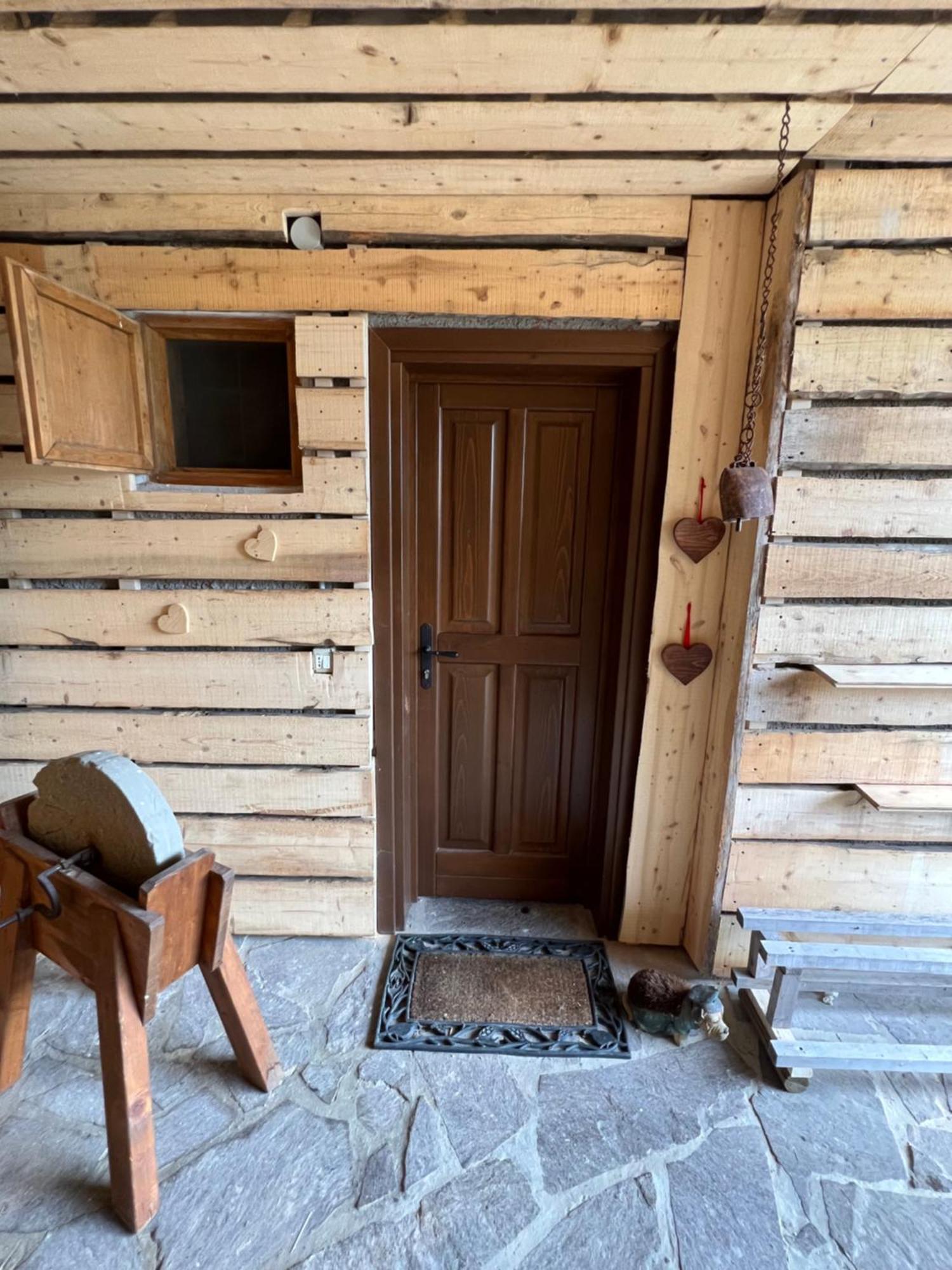 Conte Moro, Ospitalita In Vanoi Chalet *